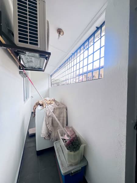 Rumah Berkembar untuk Disewa di SS18 (Subang Jaya) - Wayne Lai - Balcony - PropertyGuru.com.my