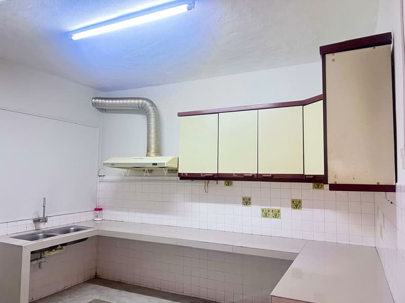 Rumah Berkembar untuk Disewa di SS18 (Subang Jaya) - Wayne Lai - Kitchen - PropertyGuru.com.my
