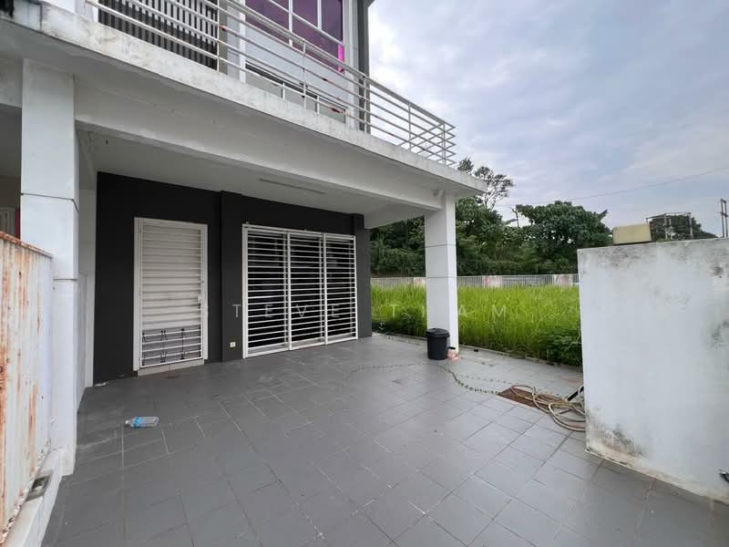 3-storey Terraced House for Sale in Seri Kembangan (Selangor) - Steve Tham - Exterior - PropertyGuru.com.my