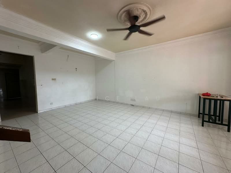Rumah Teres 2 Tingkat untuk Dijual di Mahkota Cheras (Cheras) - Janice Lau - Living Room - PropertyGuru.com.my