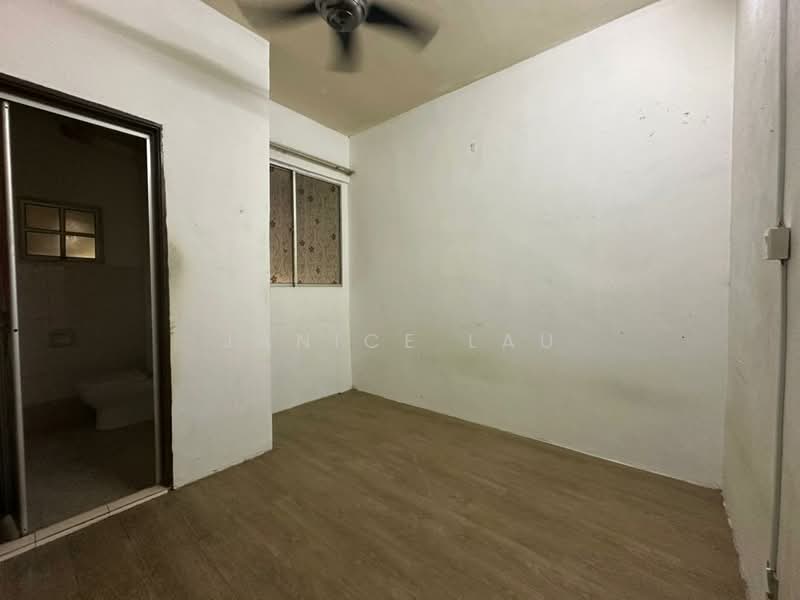 Rumah Teres 2 Tingkat untuk Dijual di Mahkota Cheras (Cheras) - Janice Lau - Bathroom - PropertyGuru.com.my