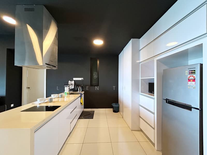 Servis Apartment untuk Disewa di Southkey Mosaic - Lywen Thye - Kitchen - PropertyGuru.com.my