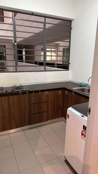 Servis Apartment untuk Disewa di Gaya Resort Homes - Keith See - Kitchen - PropertyGuru.com.my