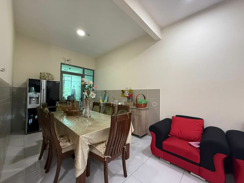 3-storey Terraced House for Sale in Puchong (Selangor) - Adrian Leong - Dining Room - PropertyGuru.com.my