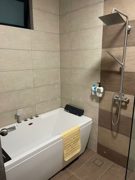 Service Residence for Sale at Molek Regency - Eva Yeo - Bathroom - PropertyGuru.com.my