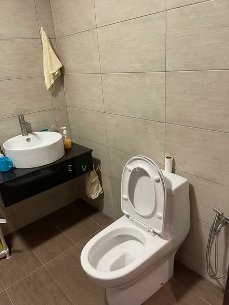 Service Residence for Sale at Molek Regency - Eva Yeo - Bathroom - PropertyGuru.com.my