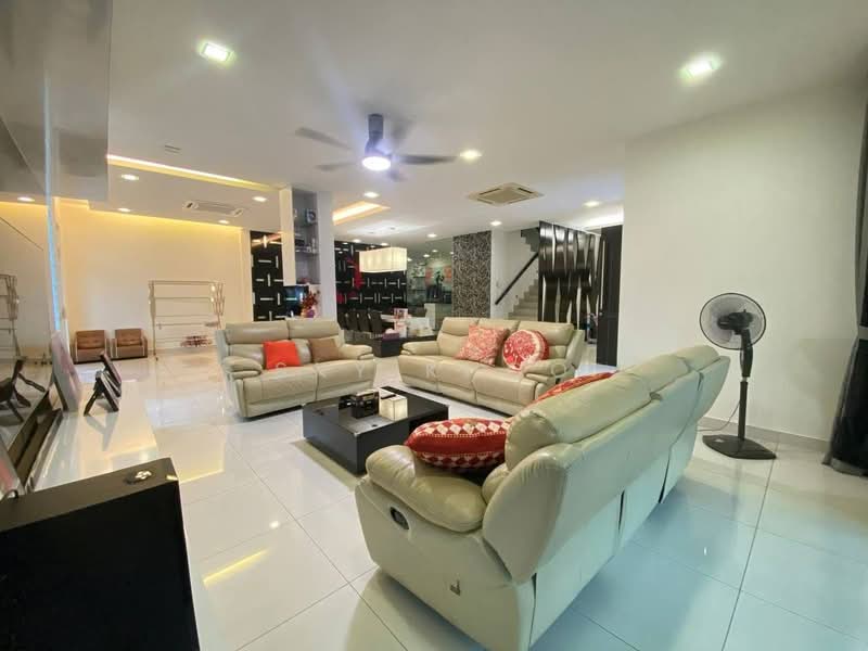 Rumah Berkembar untuk Dijual di Taman Nusa Bestari (Iskandar Puteri (Nusajaya)) - Sky Khoo - Living Room - PropertyGuru.com.my