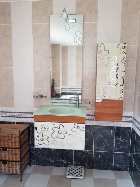 Semi-Detached House for Sale in Seri Aman Heights (Sungai Buloh) - Elisa Yap - Bathroom - PropertyGuru.com.my