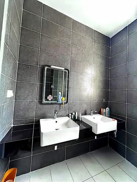 Semi-Detached House for Sale in Setia Utama (Setia Alam) - Elwin Chok - Bathroom - PropertyGuru.com.my