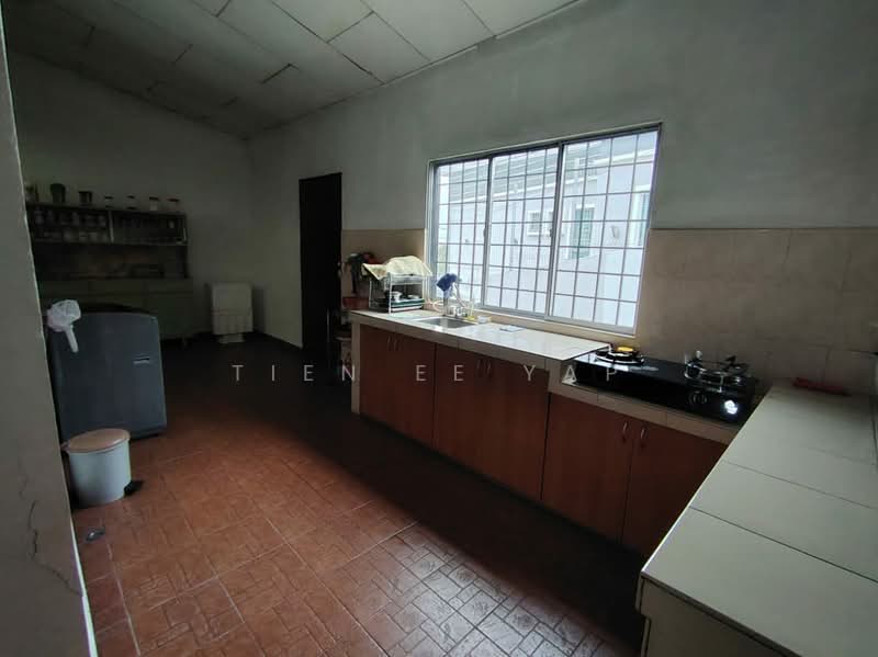 Rumah Teres 2 Tingkat untuk Dijual di Taman Bukit Maluri (Kepong) - Tien Ee Yap - Kitchen - PropertyGuru.com.my