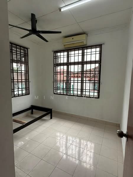 Rumah Teres untuk Dijual di Bandar Baru Uda (Johor Bahru) - Min Kong - Bedroom - PropertyGuru.com.my