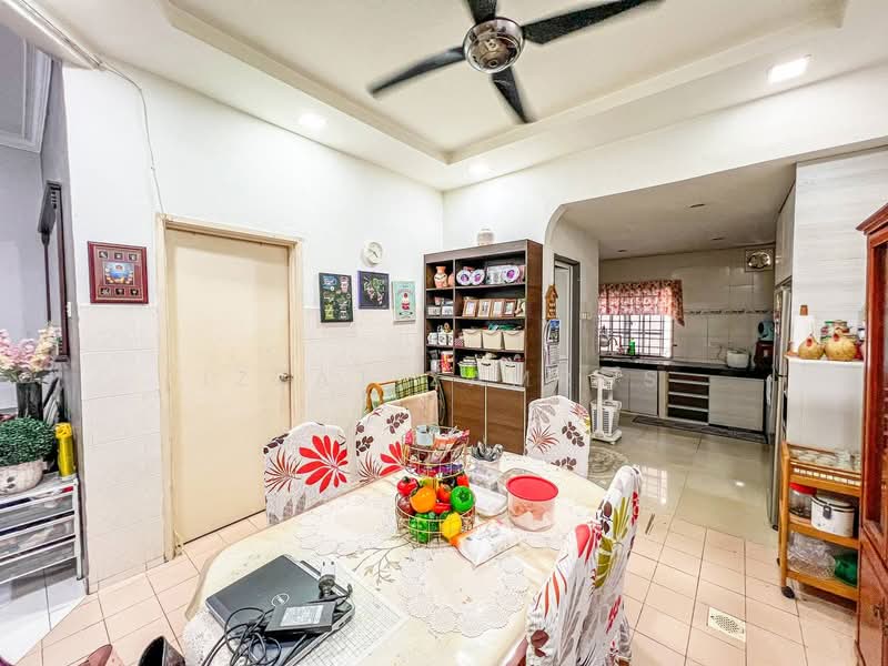 2-storey Terraced House for Sale in Taman Pelangi Semenyih (Semenyih) - Izzat Zamros - PropertyGuru.com.my