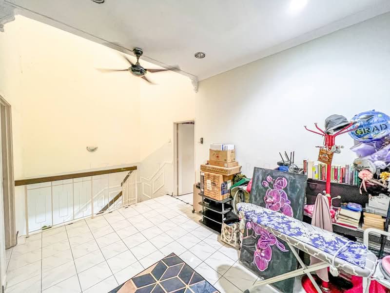 2-storey Terraced House for Sale in Taman Pelangi Semenyih (Semenyih) - Izzat Zamros - PropertyGuru.com.my