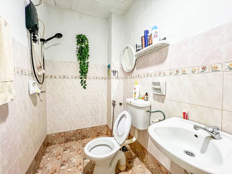 2-storey Terraced House for Sale in Taman Pelangi Semenyih (Semenyih) - Izzat Zamros - PropertyGuru.com.my