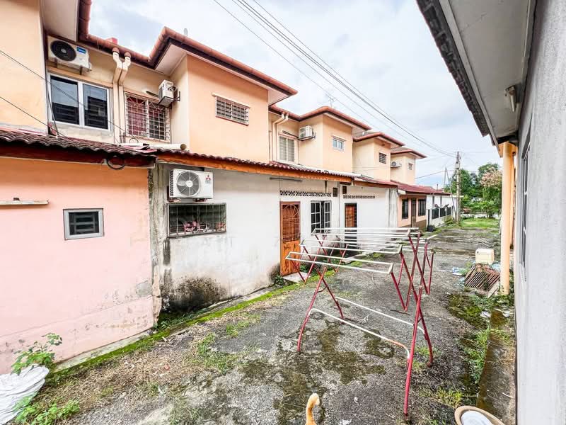 2-storey Terraced House for Sale in Taman Pelangi Semenyih (Semenyih) - Izzat Zamros - PropertyGuru.com.my