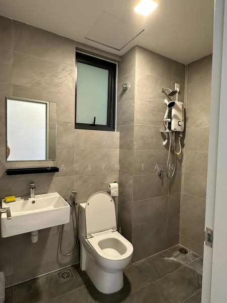Service Residence for Sale at SUNSURIA FORUM SERVICED APARTMENT - Jaslyn Tan - Bathroom - PropertyGuru.com.my