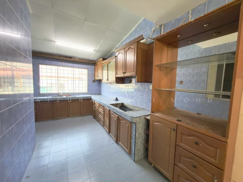 Rumah Teres 1 Tingkat untuk Dijual di Bandar Tasik Kesuma (Beranang) - Maizura binti Mohd Darus - Kitchen - PropertyGuru.com.my