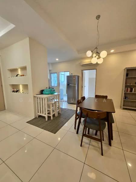 Kondominium untuk Disewa di The Latitude Condominium - Gan Chun Kai - Dining Room - PropertyGuru.com.my