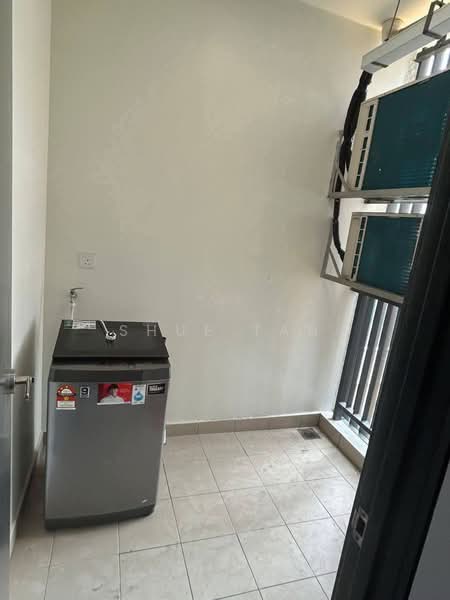 Servis Apartment untuk Disewa di Princeton Suites @ EduSentral - Shue Tan - Balcony - PropertyGuru.com.my