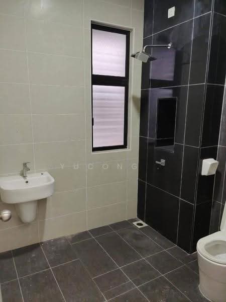 Semi-Detached House for Sale in Taman Pulai Hijauan (Skudai) - Yucong . - Bathroom - PropertyGuru.com.my