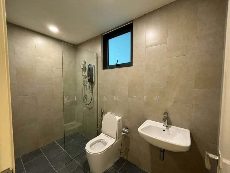 Service Residence for Sale at East Parc @ Manjalara - Vivian Tew - Bathroom - PropertyGuru.com.my