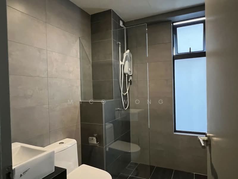 Servis Apartment untuk Disewa di The Era @ Duta North - Mico Wong - Bathroom - PropertyGuru.com.my