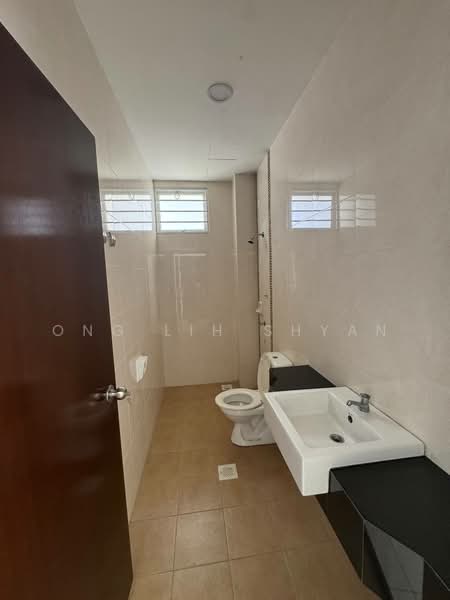 Rumah Berkembar untuk Dijual di Taman Ponderosa (Johor Bahru) - Ong Lih Shyan - Bathroom - PropertyGuru.com.my