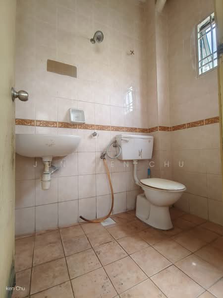 Rumah Teres 2 Tingkat untuk Disewa di Cheras (Selangor) - Jun Kien Chu - Bathroom - PropertyGuru.com.my