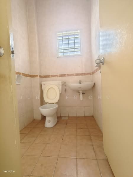 Rumah Teres 2 Tingkat untuk Disewa di Cheras (Selangor) - Jun Kien Chu - Bathroom - PropertyGuru.com.my