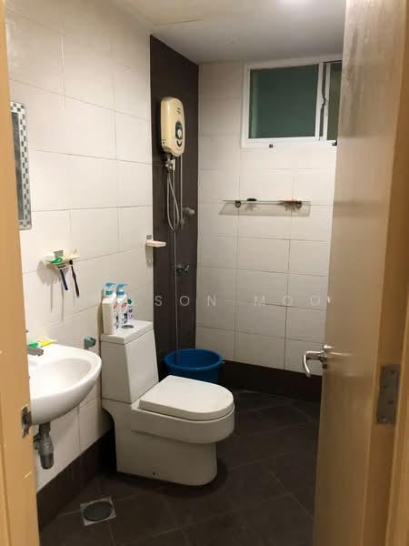 Servis Apartment untuk Disewa di Saville @ Melawati - Welson Moo - Bathroom - PropertyGuru.com.my