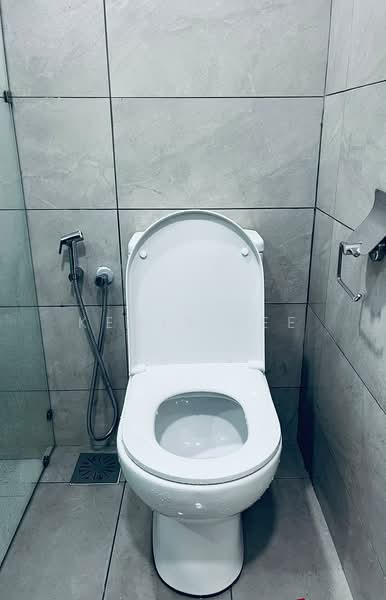 Servis Apartment untuk Disewa di Dorsett Waterfront Subang - Kenix Lee - Bathroom - PropertyGuru.com.my