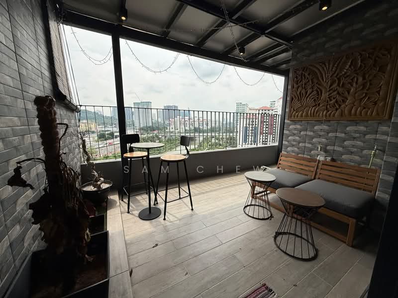 Servis Apartment untuk Dijual di Millerz Square Serviced Residence - Sam Chew - Balcony - PropertyGuru.com.my