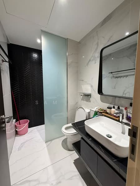 Servis Apartment untuk Dijual di Millerz Square Serviced Residence - Sam Chew - Bathroom - PropertyGuru.com.my