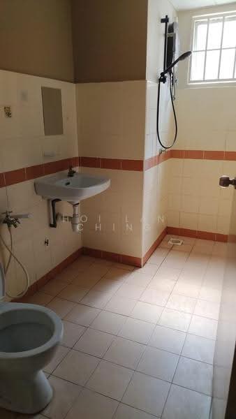 Kondominium untuk Disewa di Prima Setapak Condominium - Hoi Lan Ching - Bathroom - PropertyGuru.com.my