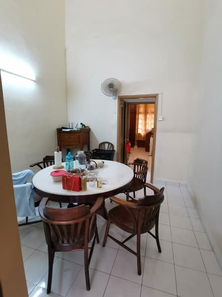 Rumah Teres 1-Tingkat untuk Dijual di Taman Molek (Johor Bahru) - Sam Chai - Dining Room - PropertyGuru.com.my