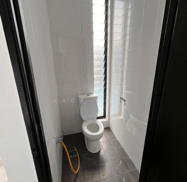 Semi-D Factory for Rent in U5,Taman Subang Perdana (Shah Alam) - Jack Chan - Bathroom - PropertyGuru.com.my