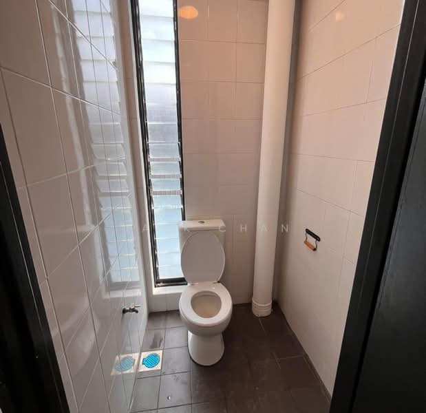 Semi-D Factory for Rent in U5,Taman Subang Perdana (Shah Alam) - Jack Chan - Bathroom - PropertyGuru.com.my