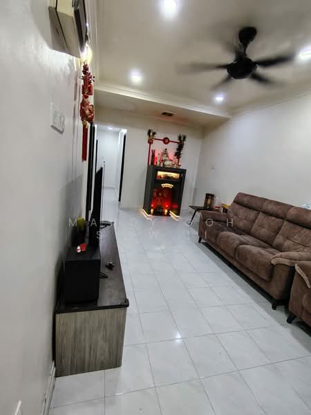 Rumah Teres 1 Tingkat untuk Dijual di Taman Universiti (Sri Gading) - Mandy Goh Siew Li - Living Room - PropertyGuru.com.my