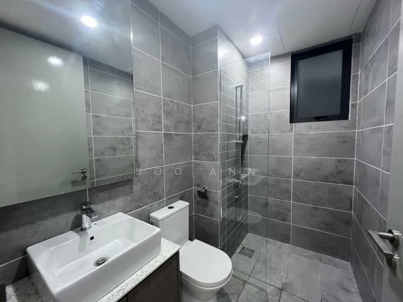 Servis Apartment untuk Dijual di Millerz Square Serviced Residence - Soo Ann - Bathroom - PropertyGuru.com.my