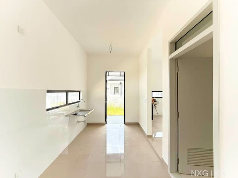 1-storey Terraced House for Sale in Puncak Alam (Selangor) - Kings Soe - Kitchen - PropertyGuru.com.my