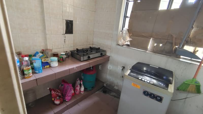Kondominium untuk Dijual di Desaria Villa - JK Leong - Kitchen - PropertyGuru.com.my