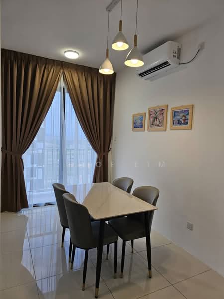 Servis Apartment untuk Dijual di Vivo Executive Apartment - Chloe Lim - Dining Room - PropertyGuru.com.my
