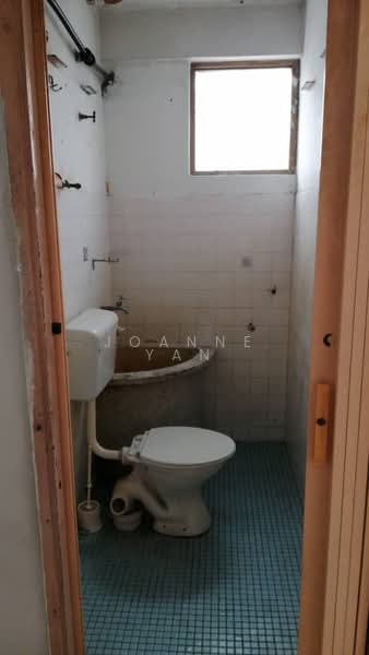 Flat for Rent at Desa Petaling Flat - Joanne Yan - Bathroom - PropertyGuru.com.my
