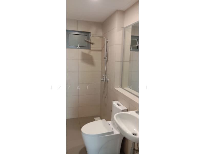 Condominium for Sale at Lakefront Residence - Izzati Ismil - Bathroom - PropertyGuru.com.my