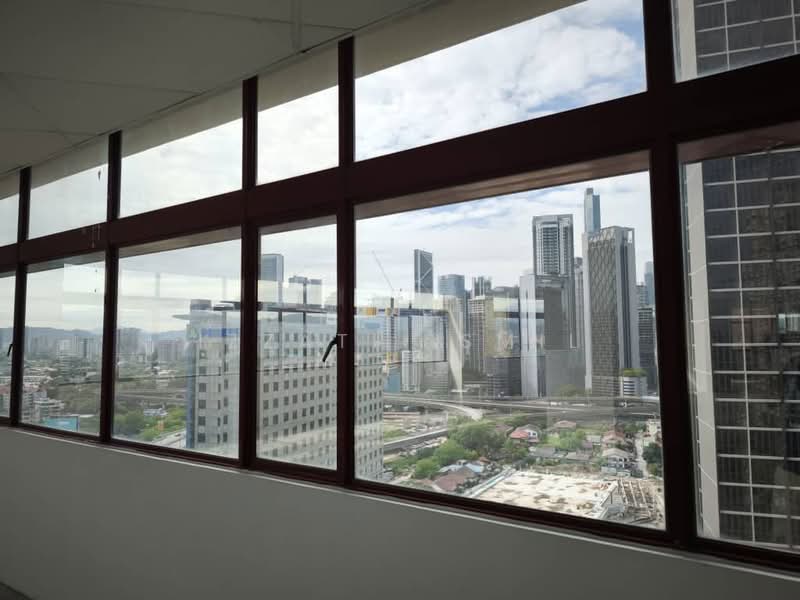 Pejabat untuk Disewa di Jalan Tun Razak (KL City Centre) - Izzati Ismil - View - PropertyGuru.com.my