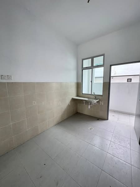 2-storey Terraced House for Rent in Johor Bahru (Johor) - Dylan Tan - Kitchen - PropertyGuru.com.my