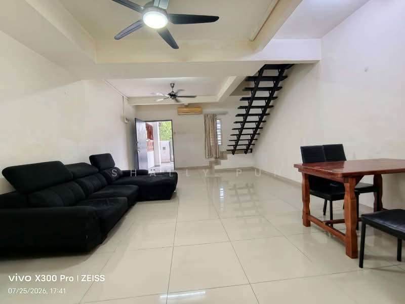 2-storey Terraced House for Rent in Puchong (Selangor) - Shally Pun - Living Room - PropertyGuru.com.my