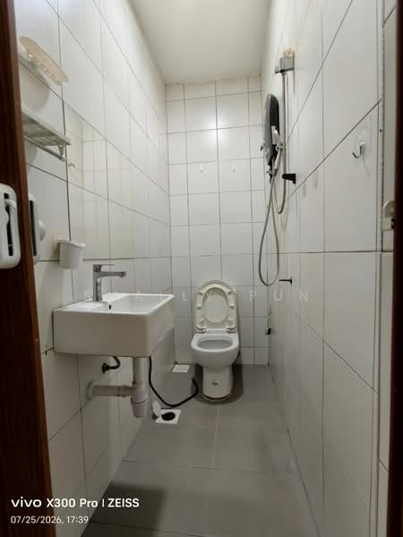 2-storey Terraced House for Rent in Puchong (Selangor) - Shally Pun - Bathroom - PropertyGuru.com.my