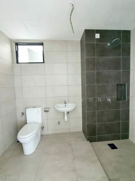 Kondominium untuk Dijual di Luminari - Sharon Wong - Bathroom - PropertyGuru.com.my