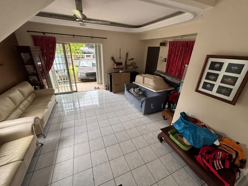 2-storey Terraced House for Sale in Saujana Utama 1 (Ijok) - William Lim - Living Room - PropertyGuru.com.my